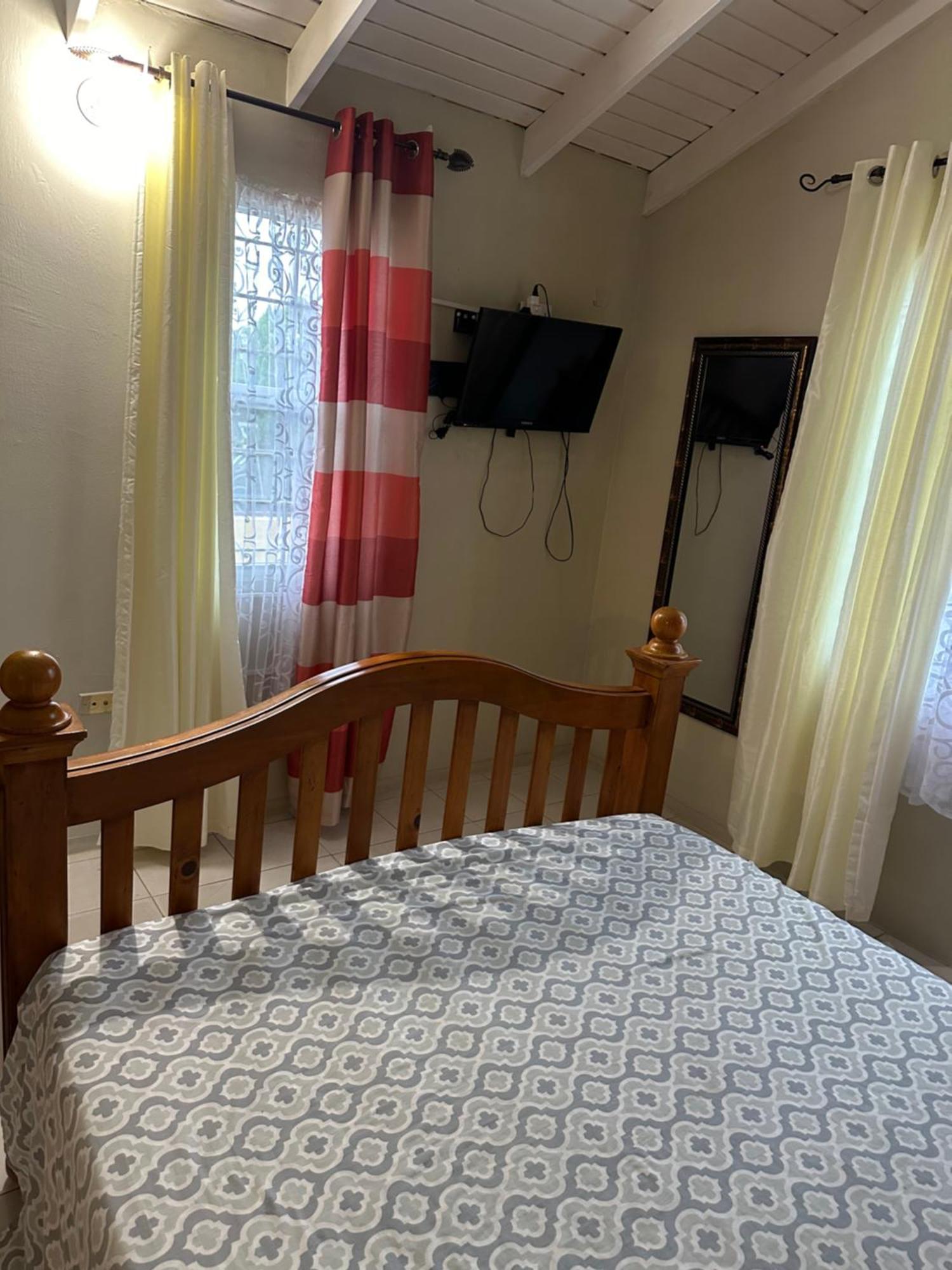 Rhyne Park Inn Бухта Монтего Экстерьер фото